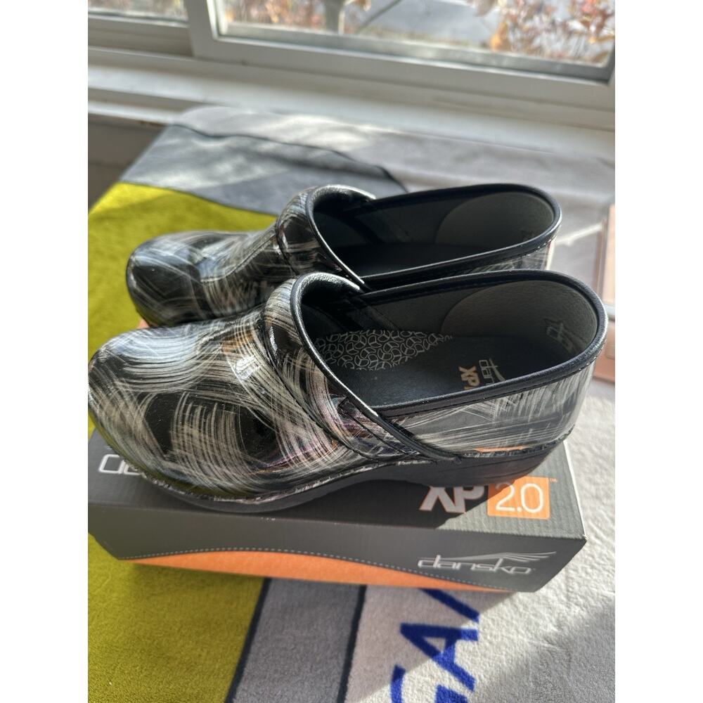 DANSKO Pro XP 2.0 Womens Pewter Brush Clogs EU 38 Black Silver US 7.5-8 Comfort